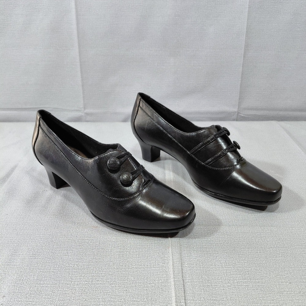 Aravon by New Balance Elsa Black Leather Pumps Women's 8D Button Detail